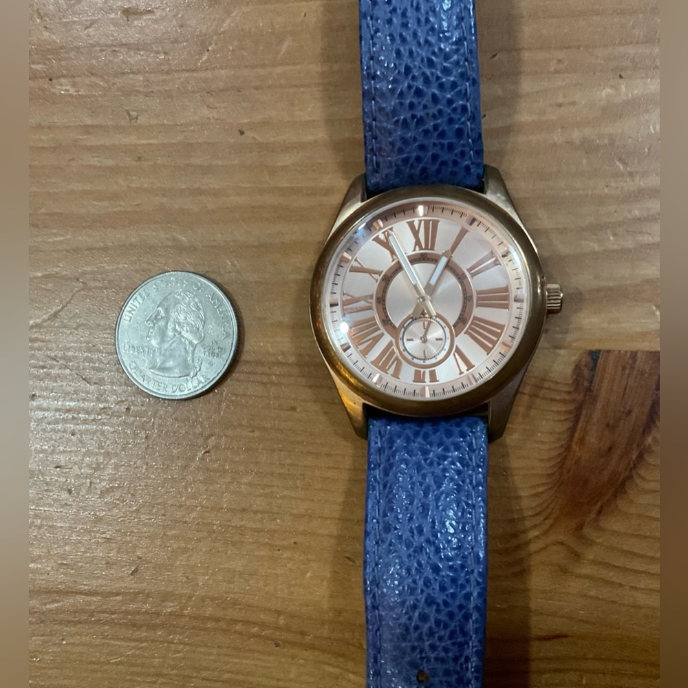 Bronzo Italia: woman’s rose/gold/tone Roman numerals numbers boyfriend watch. - Picture 7 of 7